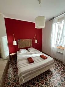 Apartment facing the Cité - Image 5