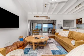 Fuller Holidays - Jane's on Wategos Unit 2, 37 Marine Pde-2 Bed Villa - Image 2