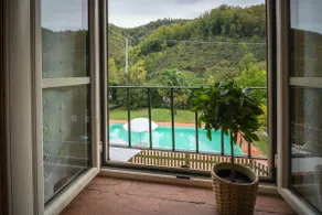 Charming stone house near Lucca and Garfagnana - Image 3