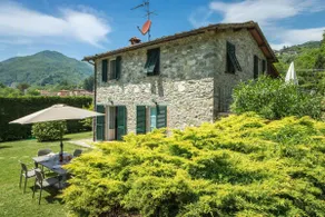 Charming stone house near Lucca and Garfagnana - Image 2