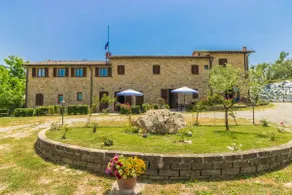 Apartment in Chianti with pool - Image 2