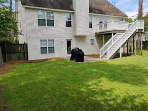 Lovely two-story house with spacious backyard - Image 2