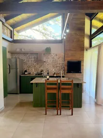 Magnolia Chalet with Jacuzzi and lake view - Image 5