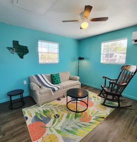 BBQ Pitstop | Tiny Home Near Austin & BBQ - Image 2