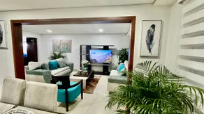 House with a hot tub, near the airport and embassy - Image 2