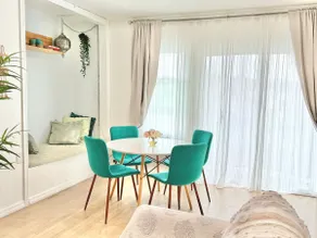 KING size bed- walk to the BEACH- Air Conditioner- Bunk beds- Pullout Couch - Image 3