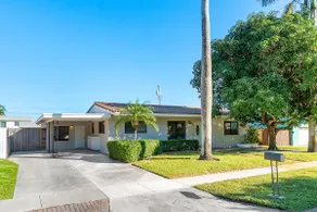 Pool Home in Lake Worth 3 miles to beach - Image 3