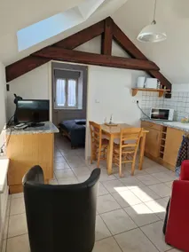 Attic apartment - Image 4
