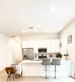 Private Suite 1LDK King Bed 1Bath MESA Airport 房屋 - Image 2