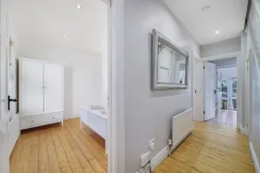 Spacious Coastal Accommodation with Games Room - Image 5