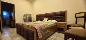 Modern/Luxury/Spacious/Cozy/Family/200MPBS/Central - Image 2