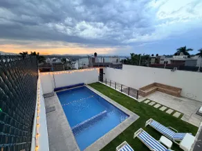 Modern house with heated pool in Teques - Image 3