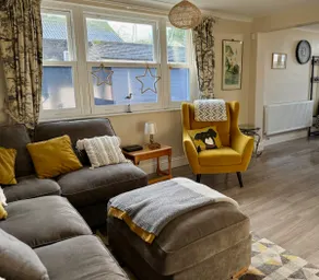 The Moorings: 3 bed house in historic Lane. - Image 3