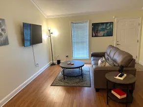 Beautiful 3BR/2BA Townhome - Image 3