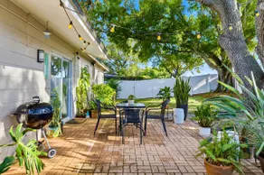 4BR Central Tampa Retreat Private Outdoor Patio - Image 4