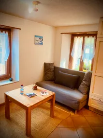 Large furnished studio, very quiet with terrace - Image 3