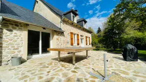 Character house with pétanque court - Image 3