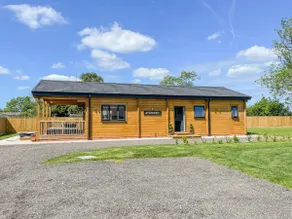 Aylesbury Lodge - Image 2