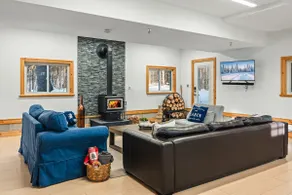 Private Muskoka Forest Retreat | Hot Tub | Rosseau - Image 5
