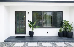 Modern 3BR Near Hard Rock Stad | Fast WiFi&Parking - Image 2
