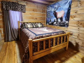 Larsen Hunters Rustic Cabin - Image 5
