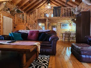 Larsen Hunters Rustic Cabin - Image 3