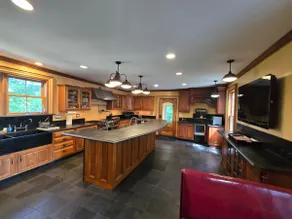 Large House By Saratoga Springs sleeps 13 - Image 3
