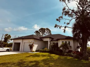 Gulf Coast Floridian Villa with Pool - Image 3