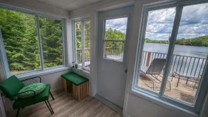 Beautiful and cozy waterfront cottage - Image 4
