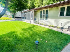 Completely renovated home in Parry Sound,with full Kitchen, laundry & Gazebo! - Image 2