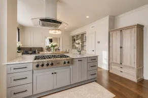 Modern Living in Historic Neighborhood - Image 3