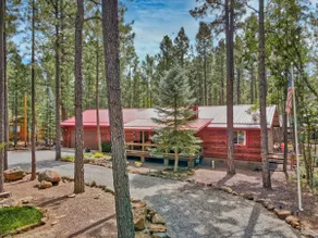 Pinetop Retreat w/ Fire Pit & Game Room! - Image 2