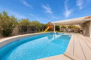 VIP!! BRAND NEW VILLA stay with style large B.yard - Image 3