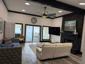 Luxury Lake home! Hot tub! Beach! - Image 3