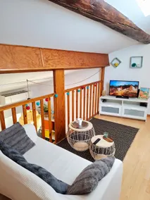 Duplex in the heart of Luberon – close to parking and air conditioning - Image 4