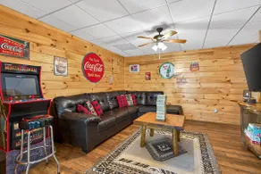 Arcade Cabin with Sauna, Cold Plunge, Hot Tub, Putting Green, and Mountain View - Image 5