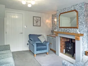 Comfy Kozy Cottage - Image 2