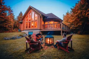 Chalet Bee with Private Hot Tub, Sauna & Pool , Fiddler Lake - Image 2