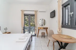 Alexandros beach house in Plaka Elounda - Image 4