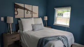 Cozy 4 bedroom cottage with a relaxing patio - Image 4