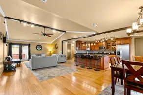 Beautiful Large Upscale Branson Home! - Image 5