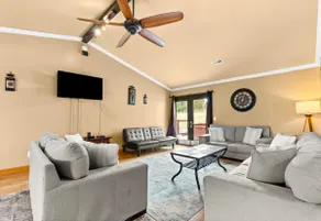 Beautiful Large Upscale Branson Home! - Image 4