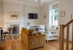 Luxe Apartment in Richmond, North Yorkshire - Image 2