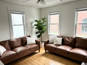 Independence Lodge in Historic Downtown Bristol! - Image 2