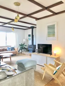 The Swan House - Beautiful big five bedroom beach house. Fire pit, pet friendly! - Image 3