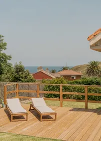 The Costa Quebrada Manor (6 people) - Image 3