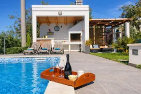 Villa Amoena with Pool and Sauna - Image 5