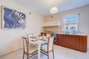 Casa Margherita Few Minutes From Lake - Happy Rentals - Image 5