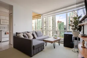 Astonishing Coal Harbor 1-Bedroom Condo With View - Image 2