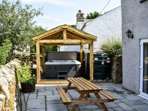 Conn Cottage - Image 2